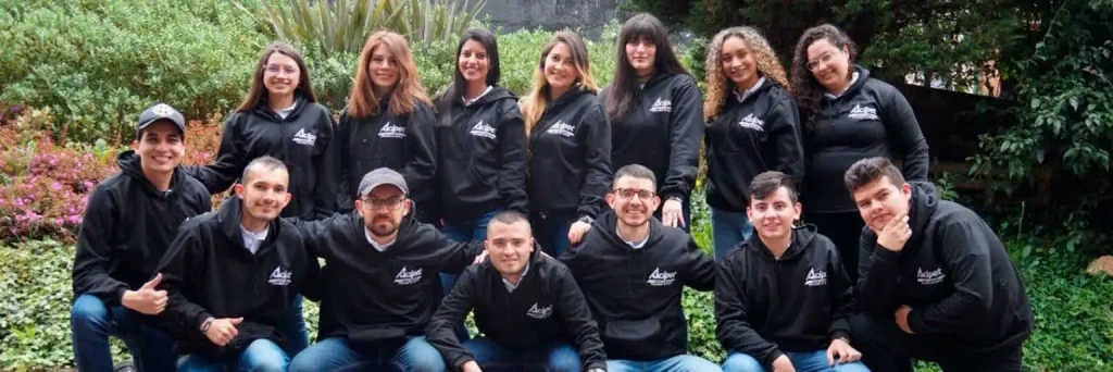 ACIPET 2 Equipo ACIPET Universidad de América en el campus